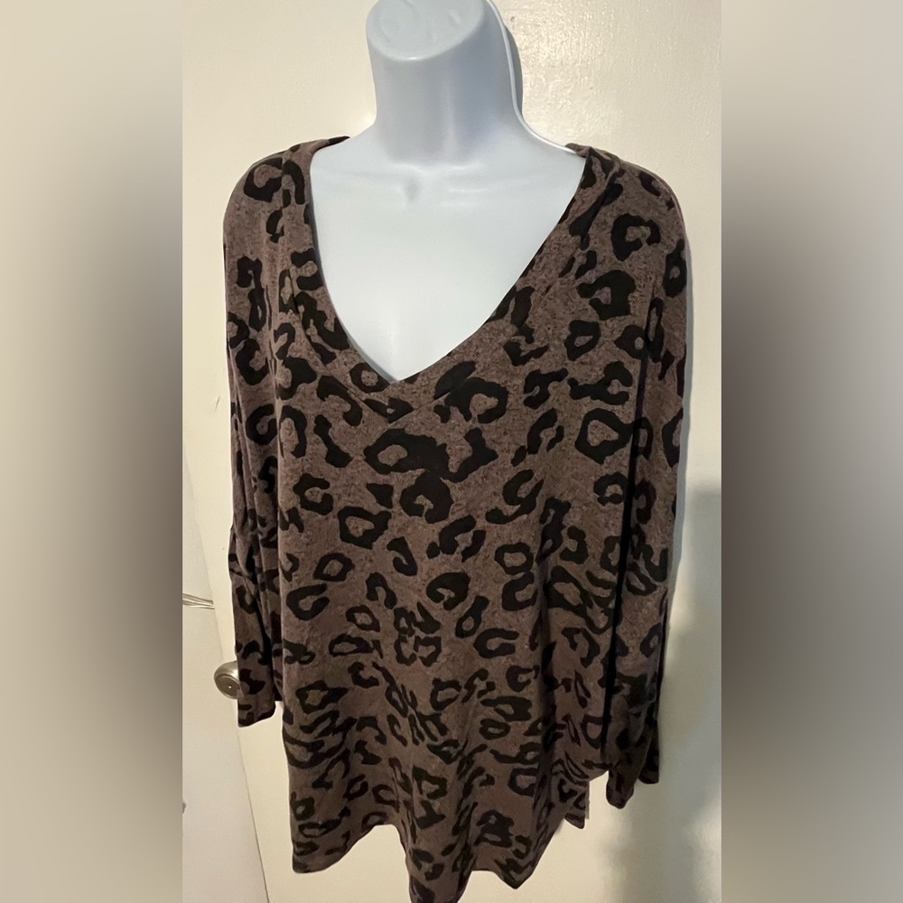 BB Stag leopard print Top. Size S/M oversized
